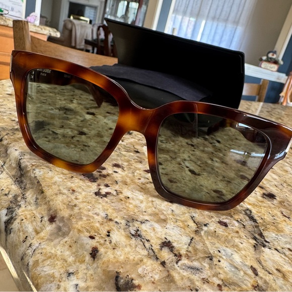 Saint Laurent SL 507 Sunglasses - Picture 2 of 7